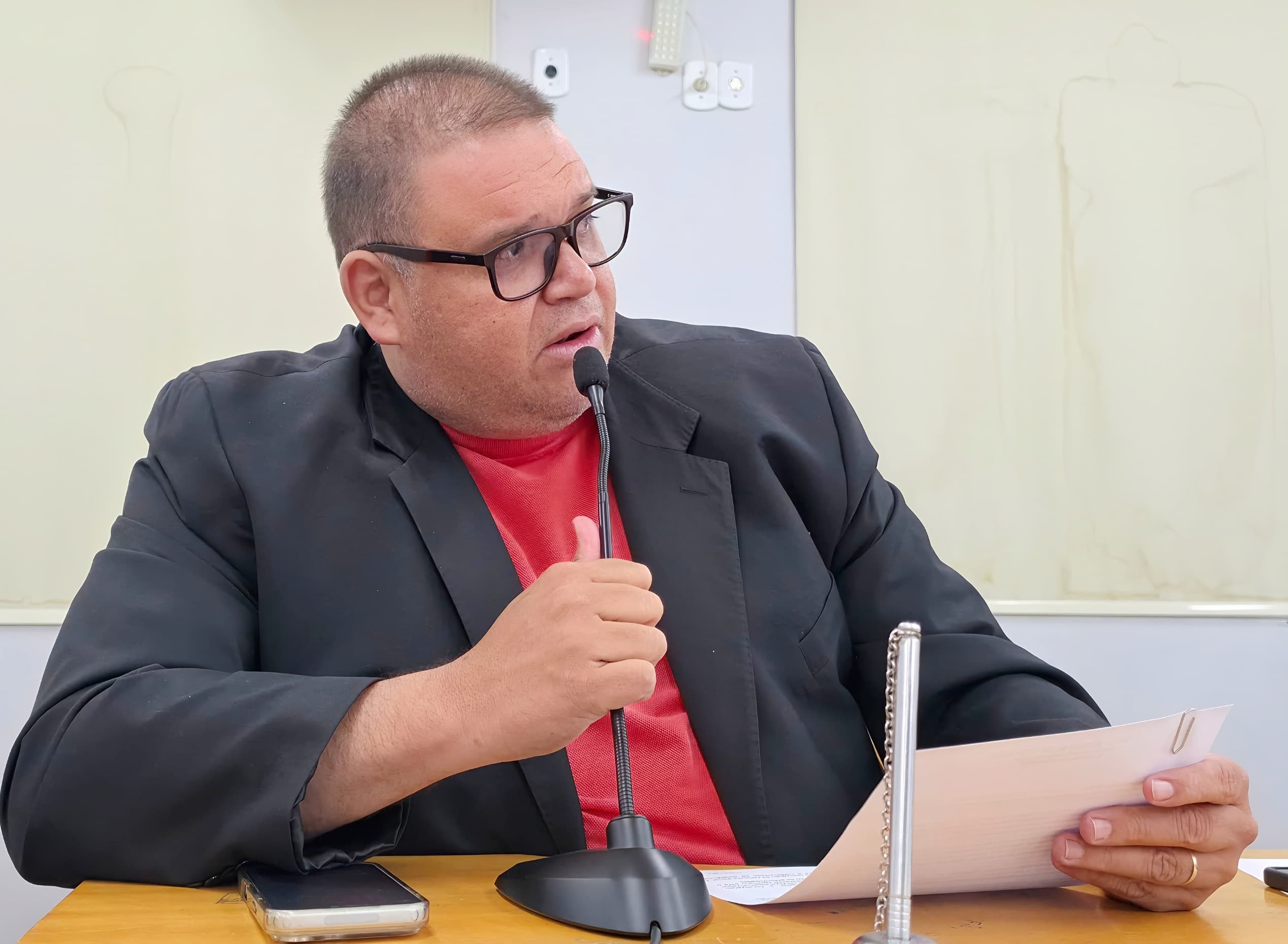 Jovan reforça importância de uma academia de ginástica para atender a comunidade