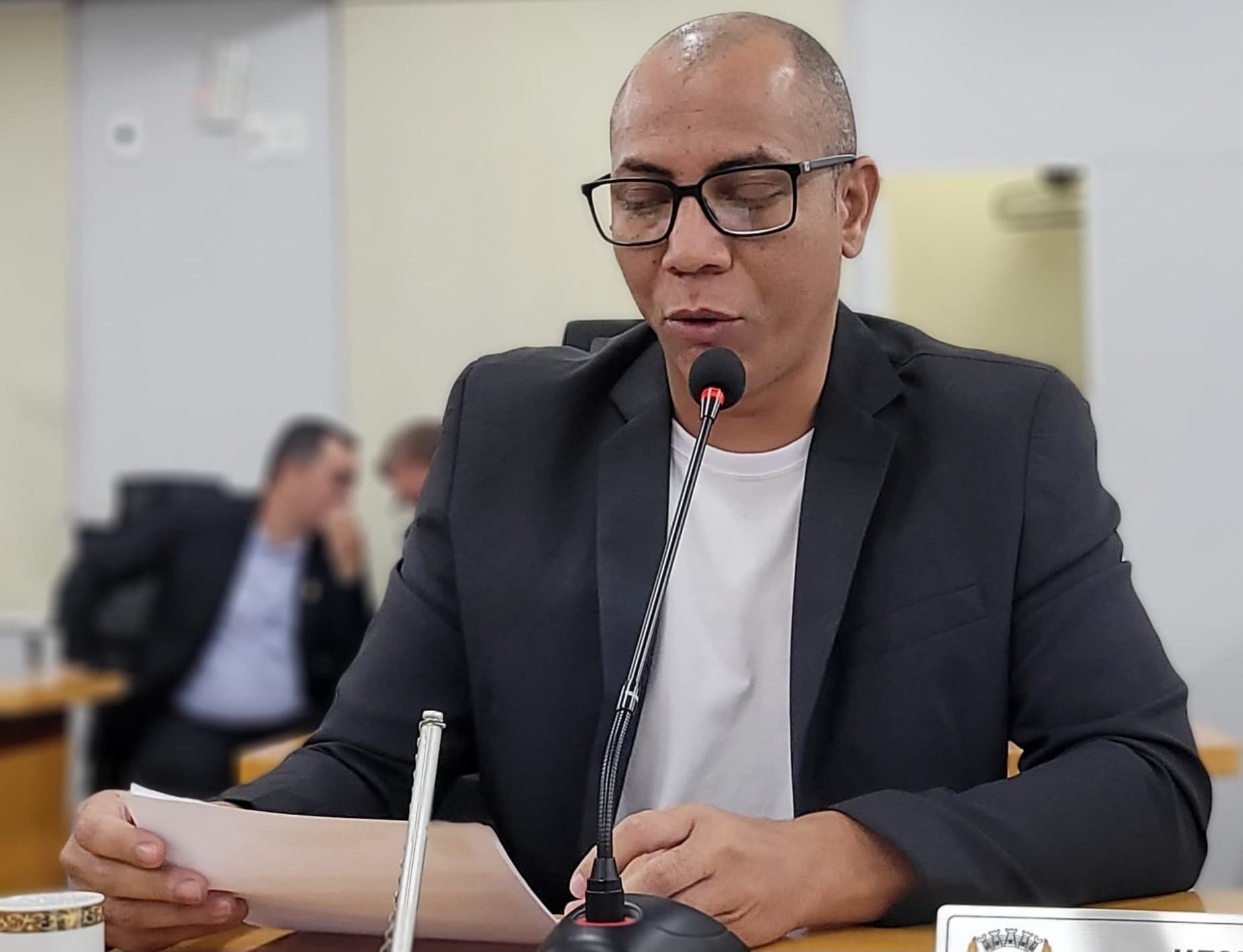 Hesley pede pavimentação de alameda para atender comunidade do Jatobazinho