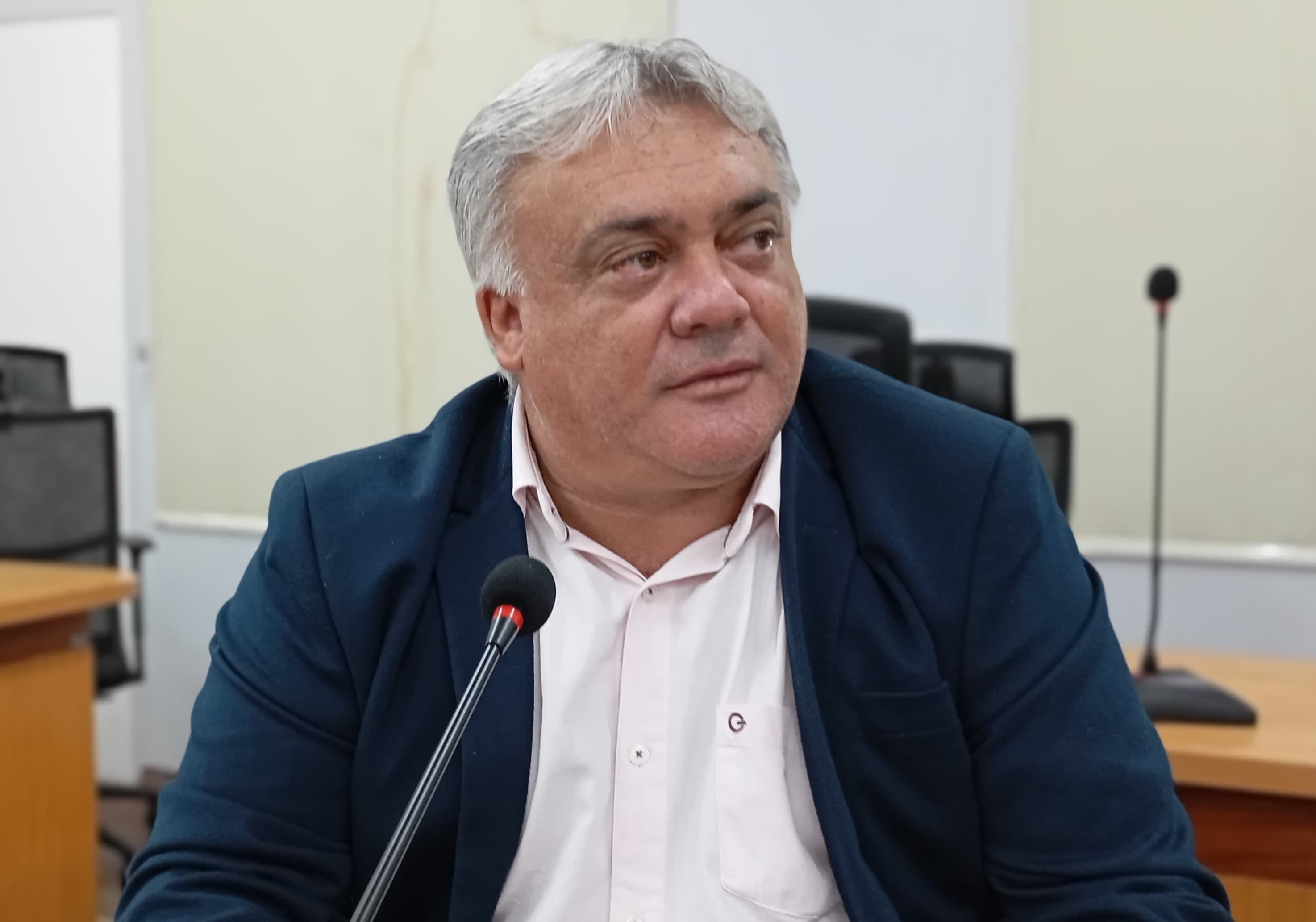 Genilson destaca necessidade de melhorar sinalização em cruzamento com alto índice de acidentes
