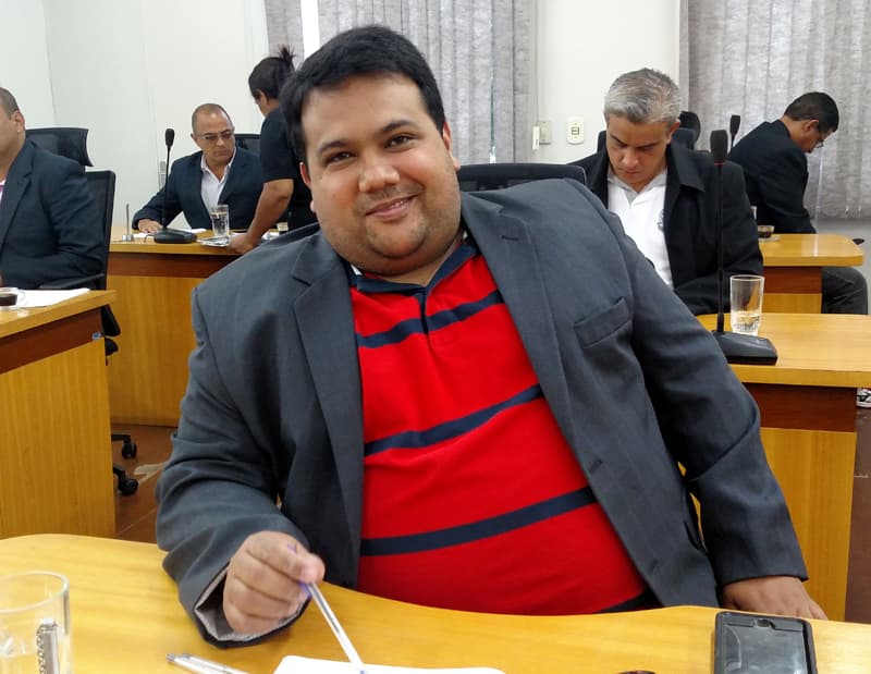 Gabriel solicita emenda a deputado federal para atender a APAE