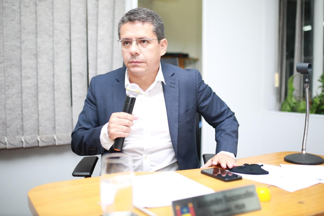 Vereador solicita melhor sinalização no Anel Viário, entrada da cidade