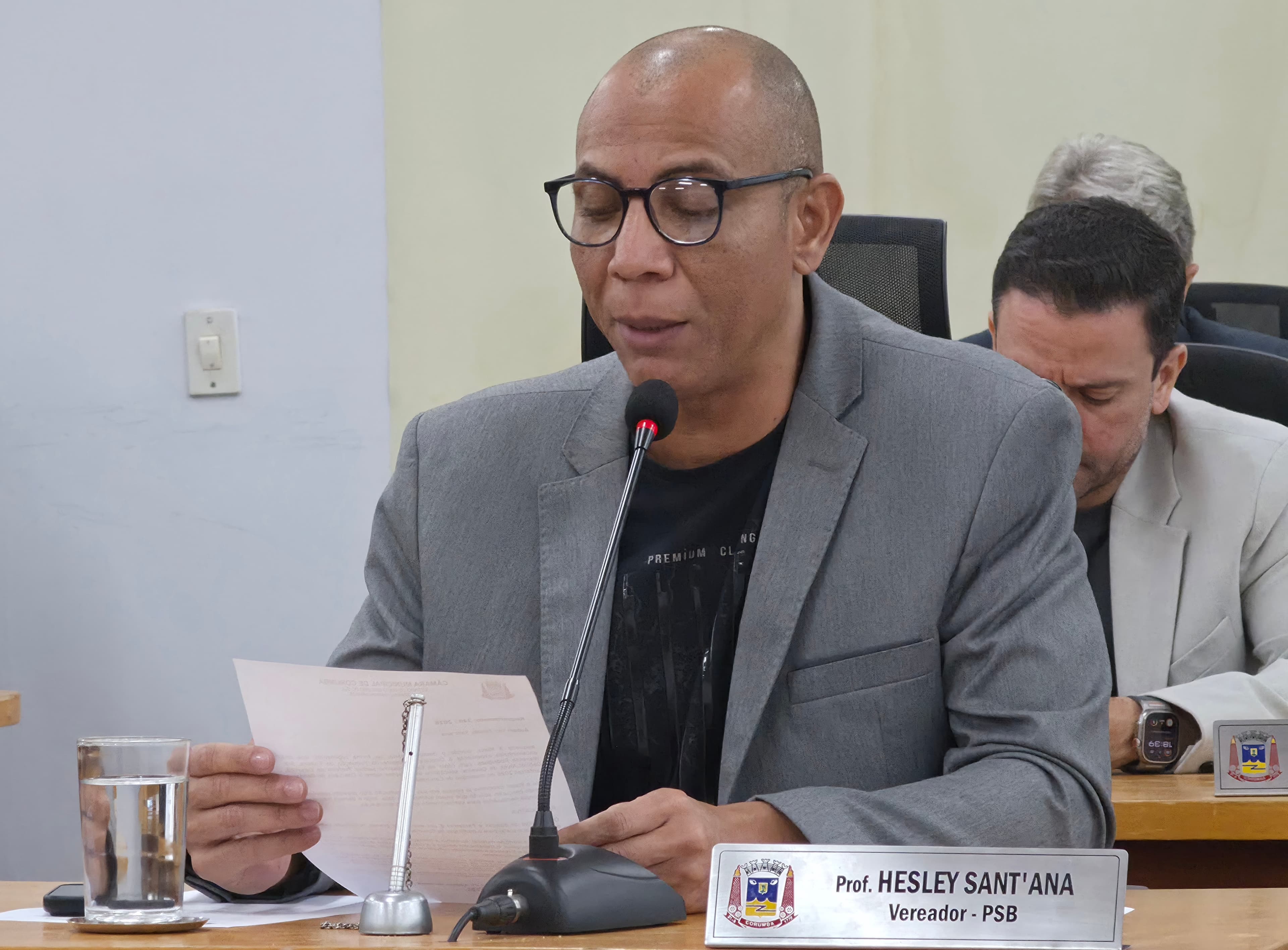Hesley propõe homenagens aos professores corumbaenses em outubro