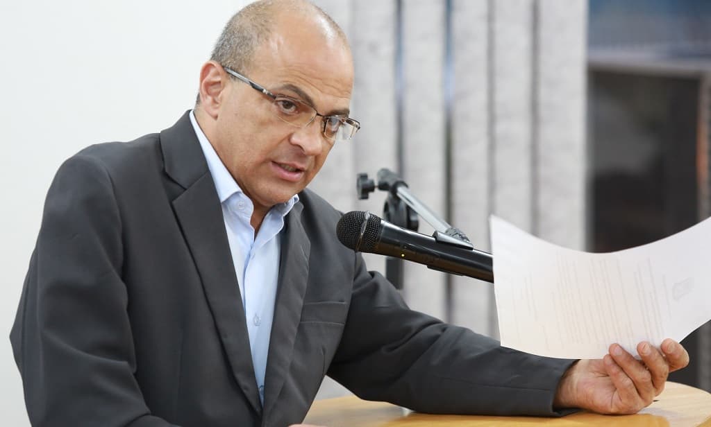 Recapeamento da Afonso Pena é solicitada por vereador em Corumbá