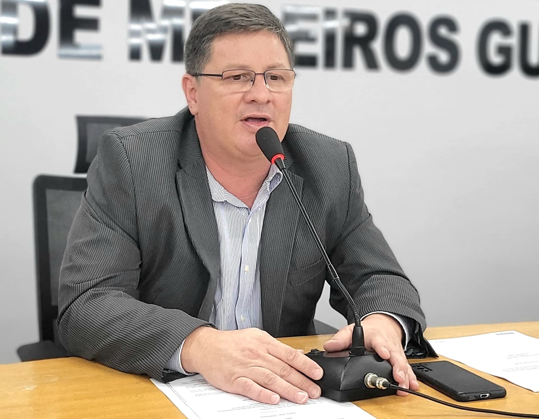 Na Câmara, Bira reivindica instalação de banheiros químicos nas feiras-livres