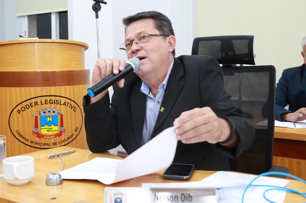 Vereador busca informações técnicas sobre necessidade de recuperar pavimento recente