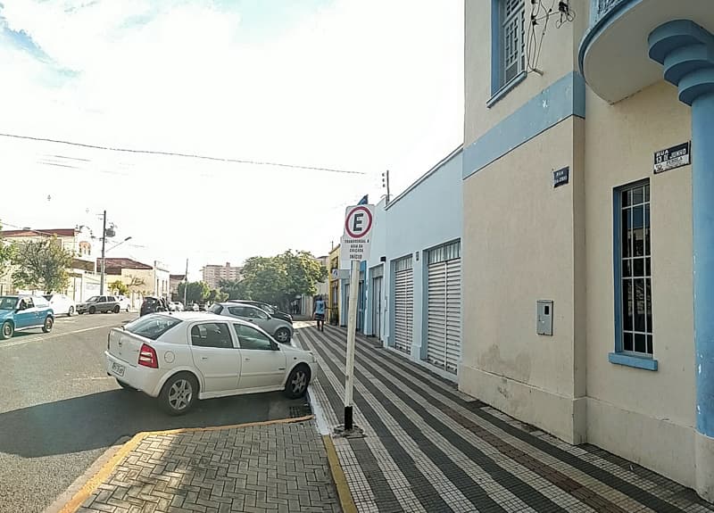 Câmara discute projeto sobre identificação de ruas e sinalização de trânsito