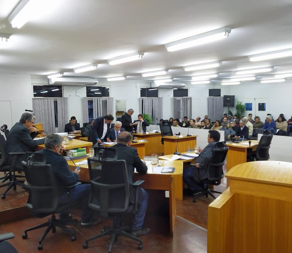 Câmara aprova Projeto de Lei e garante abono salarial para servidor