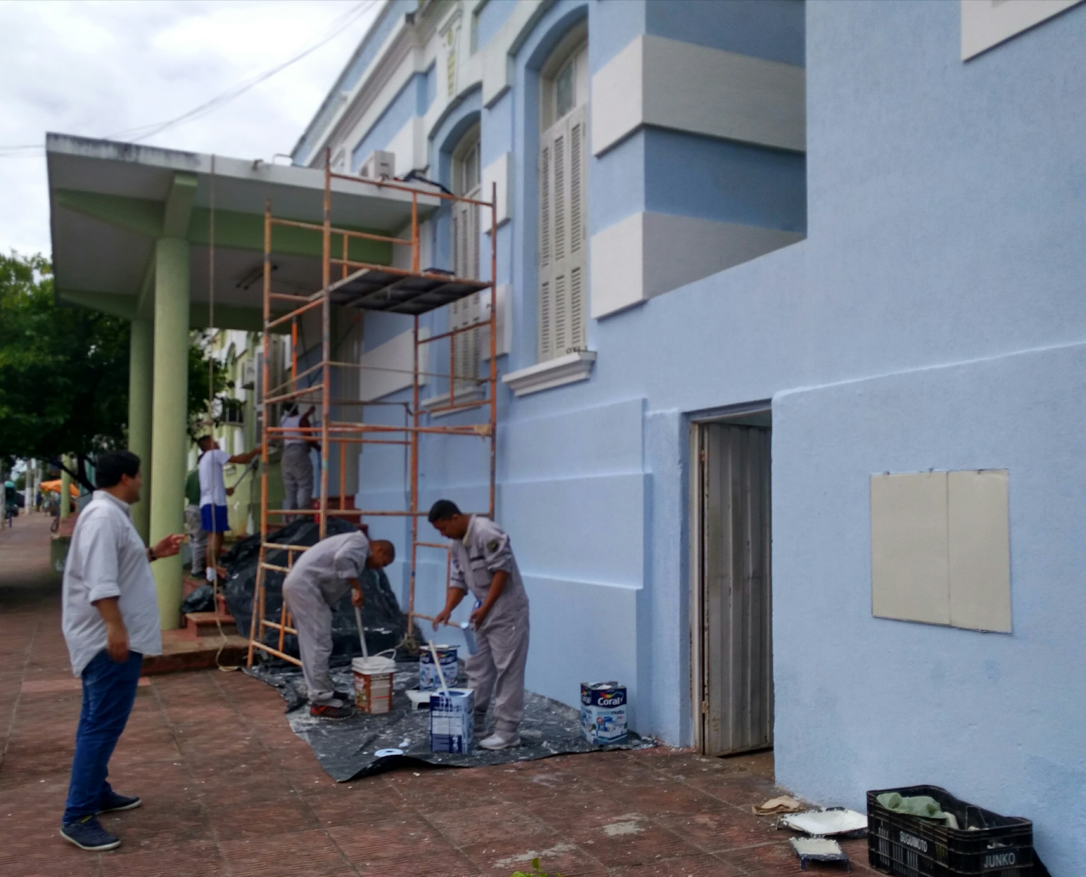 Ação de vereador resulta em pintura de apartamentos e fachada da Santa Casa