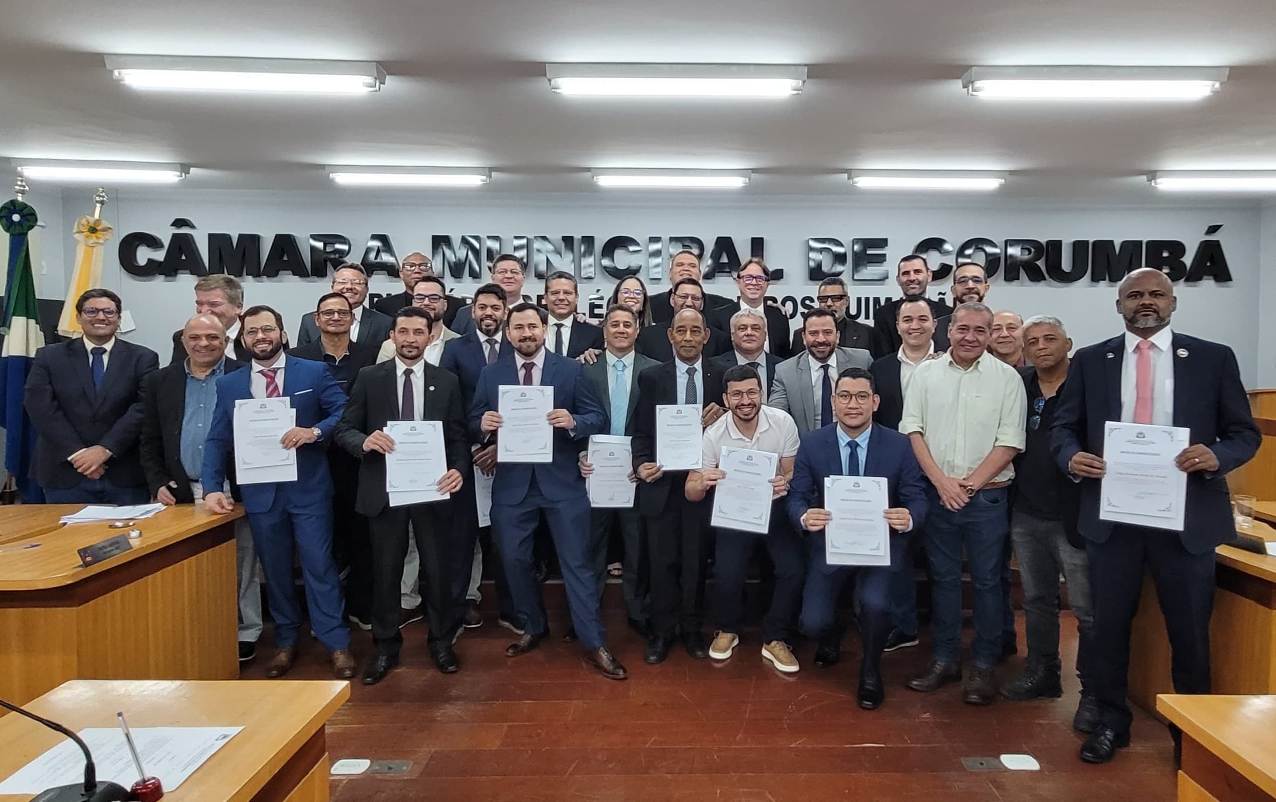 Profissionais da advocacia são homenageados por vereadores em Corumbá