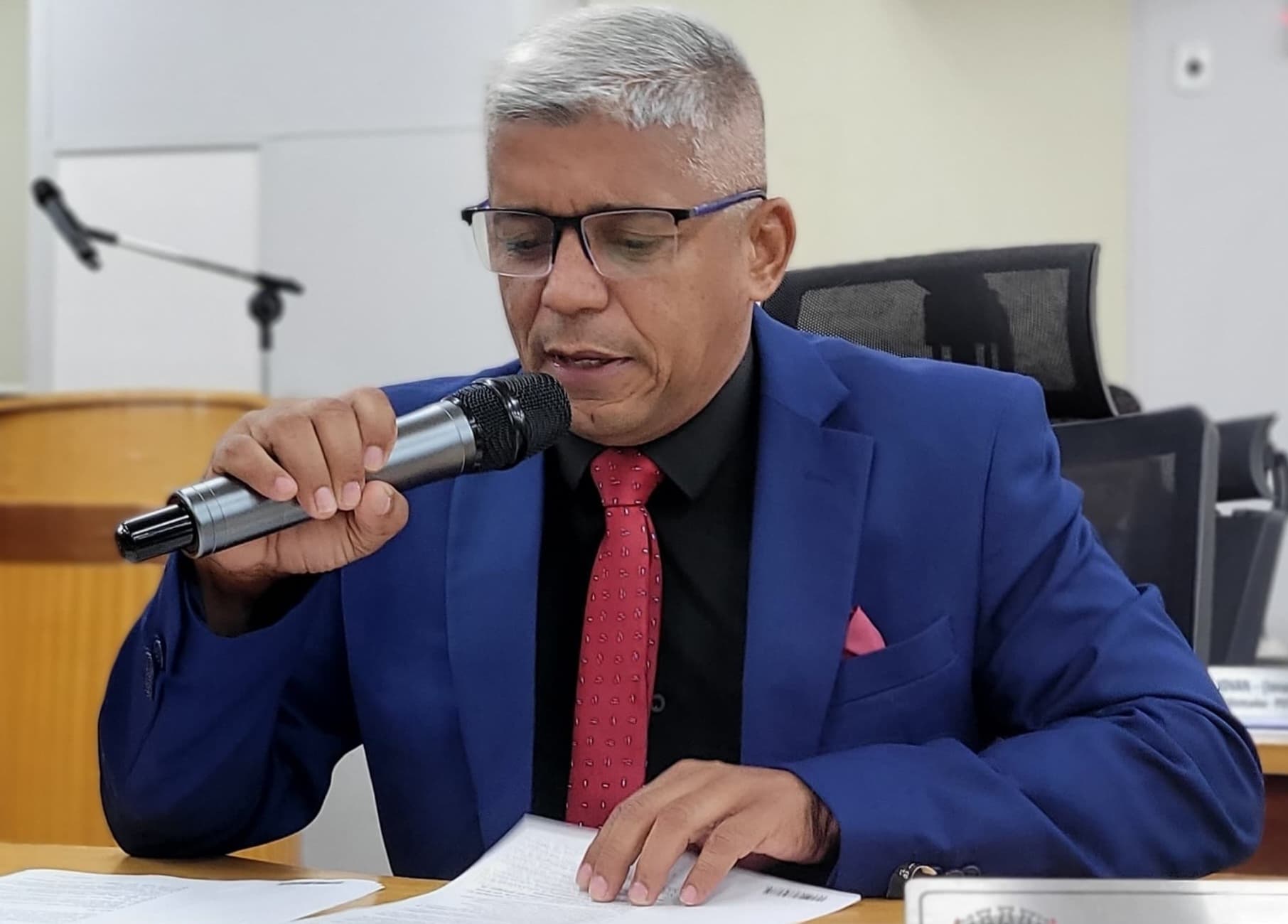 Edinaldo propõe parcerias para pequenos e médios reparos em unidades de saúde