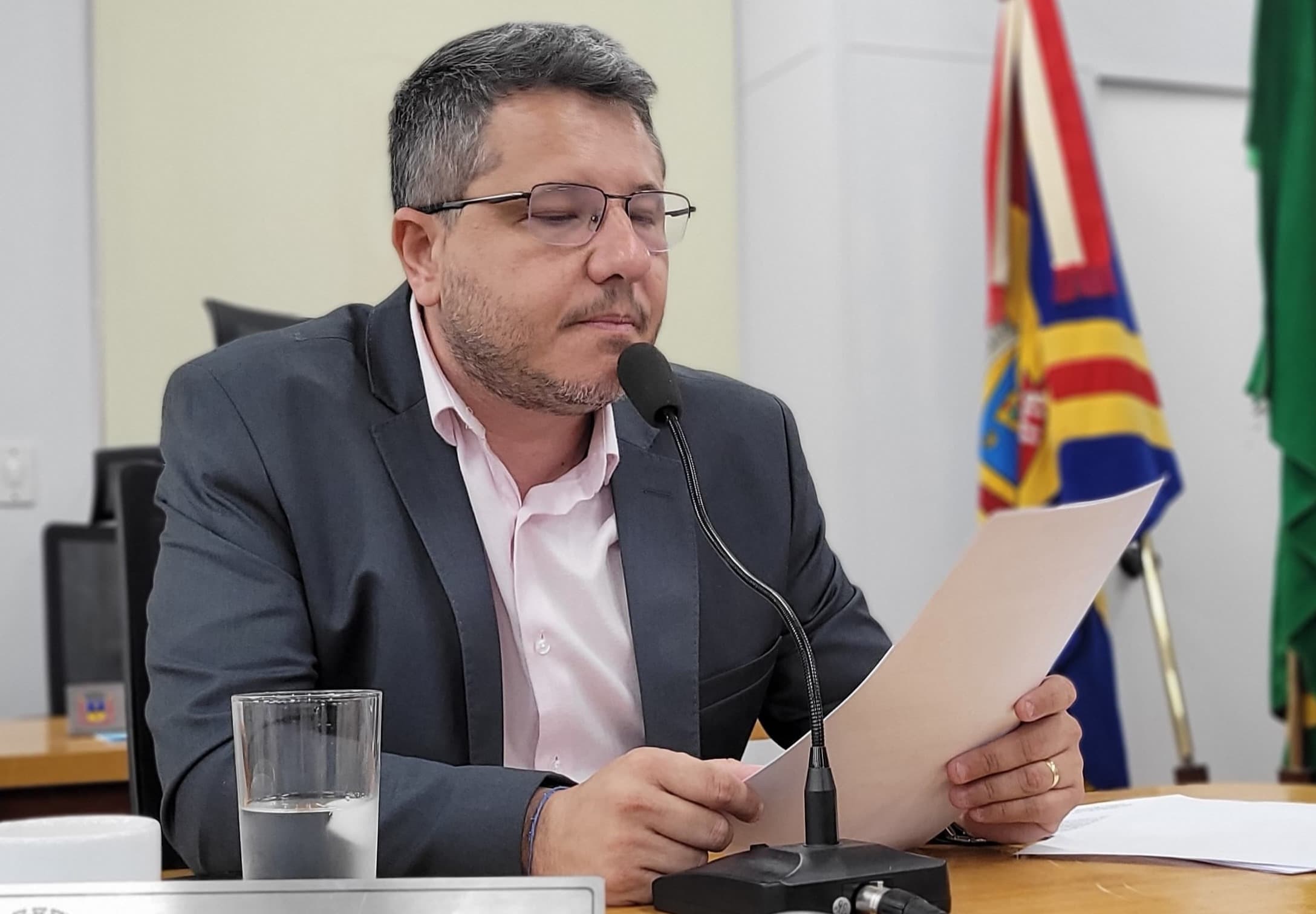 Cazarin questiona Prefeitura sobre normas de controle e fiscalização sonora na cidade