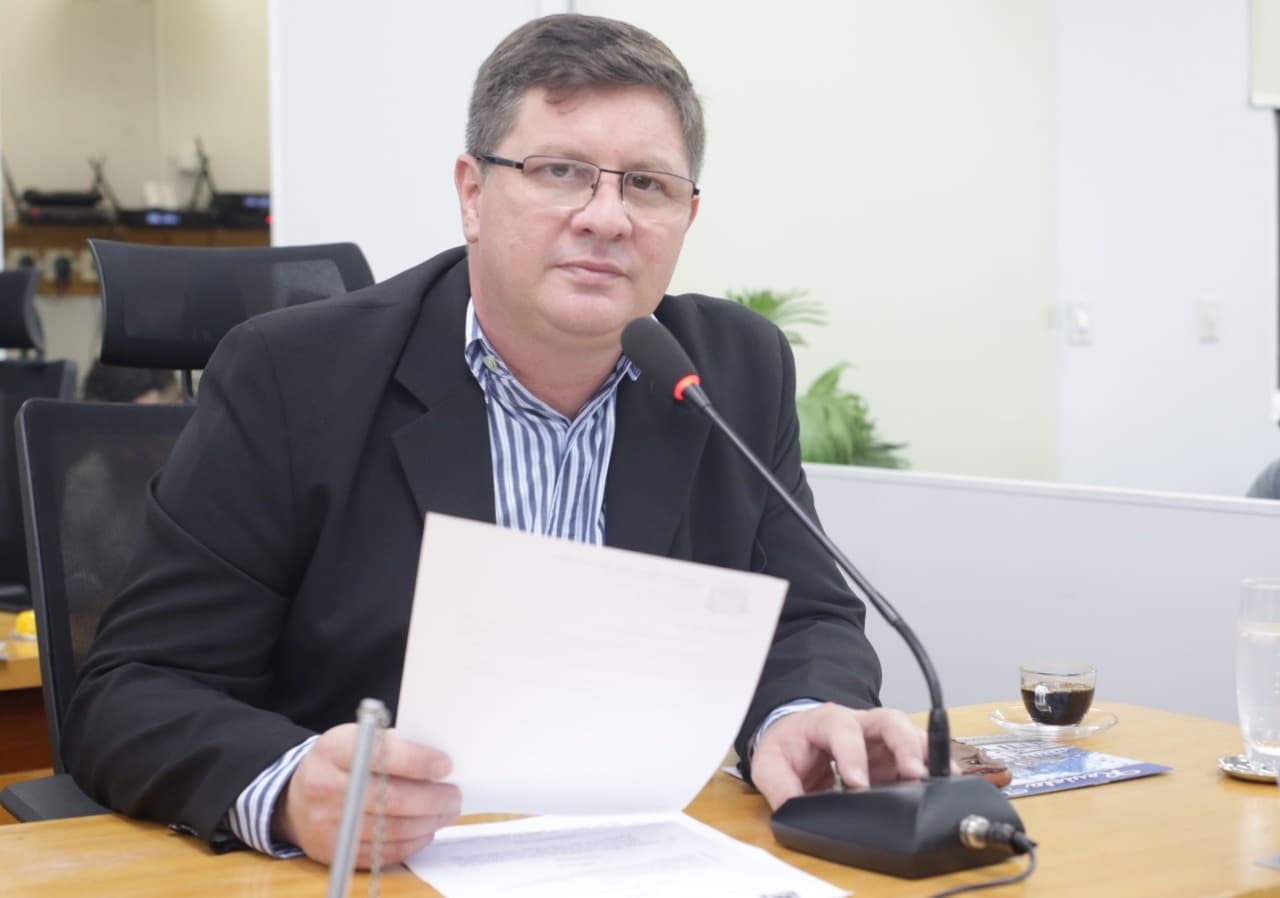 Vereador solicita equipamento por um trânsito mais seguro na parte alta da cidade