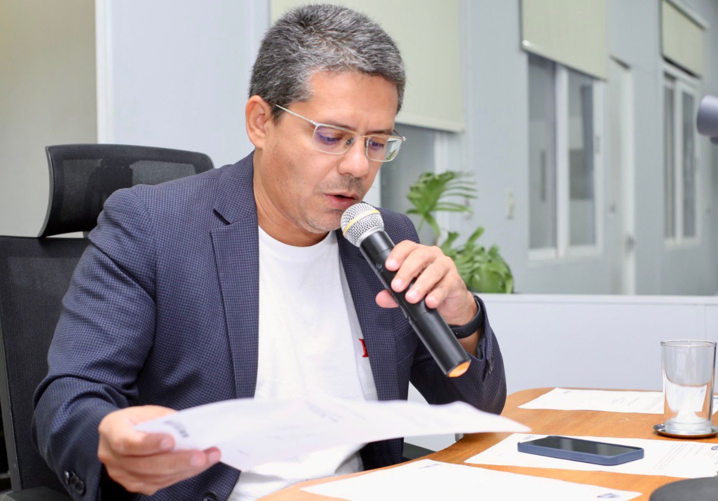 Vereador pede apoio do governador Riedel pelo retorno do voo entre Corumbá e Campo Grande
