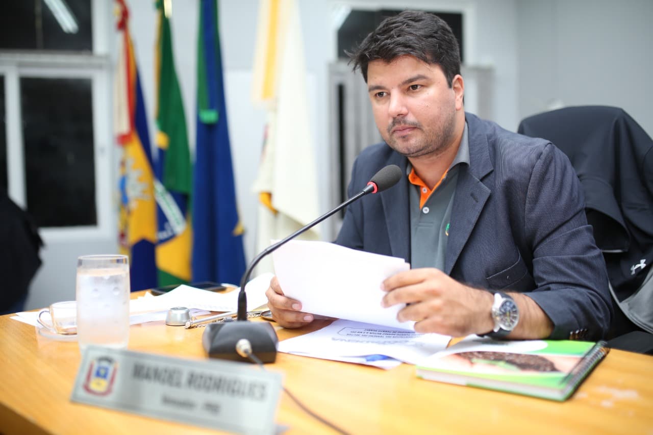 Vereador reivindica limpeza geral das margens do Rio Paraguai, no Porto Geral