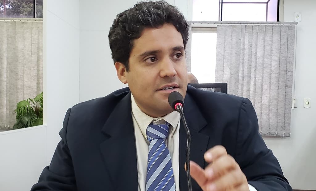 Vereador pede informações ao Governo sobre licitação do transporte de passageiros