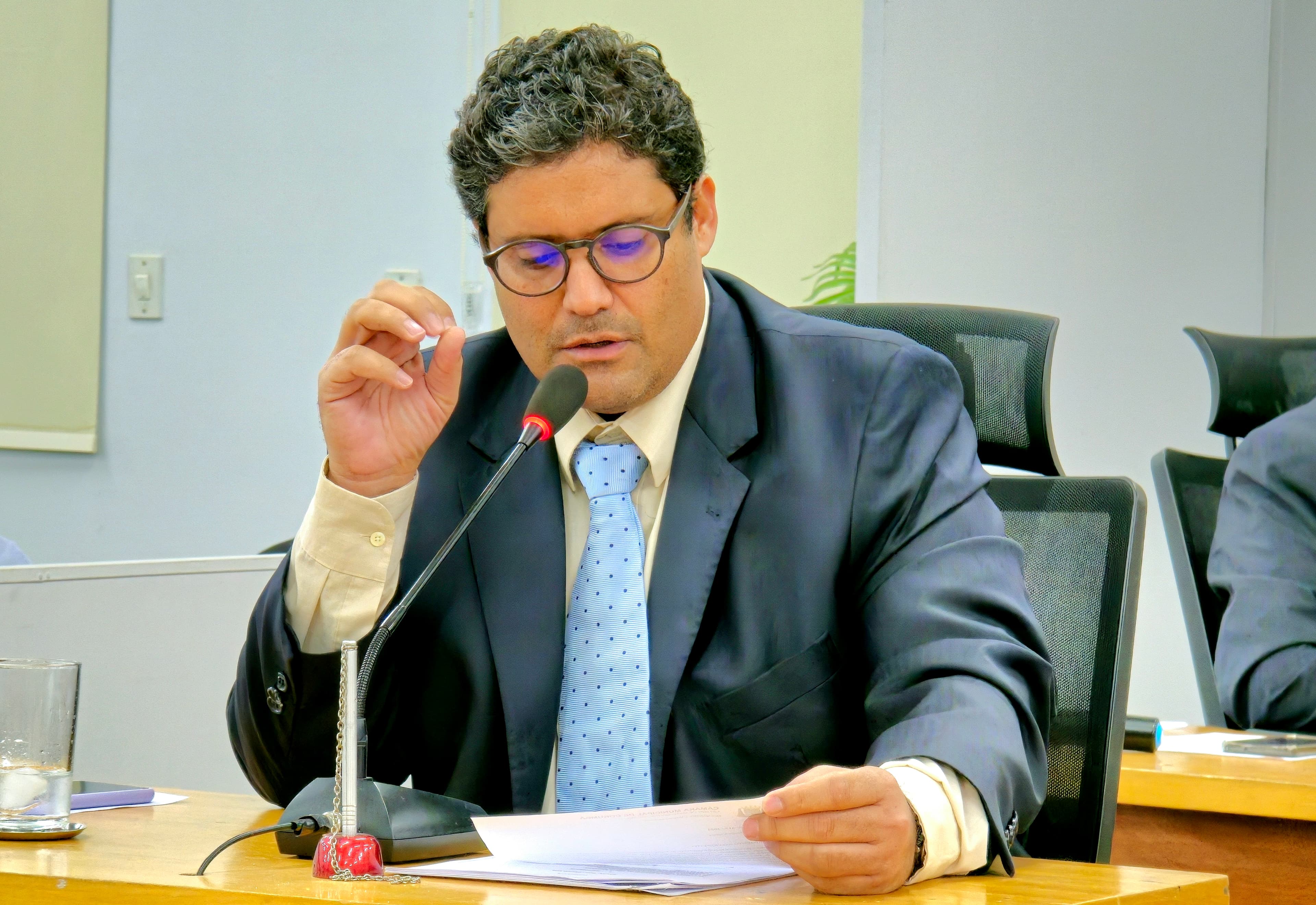 Na Câmara, vereador busca informações sobre fornecimento de combustível