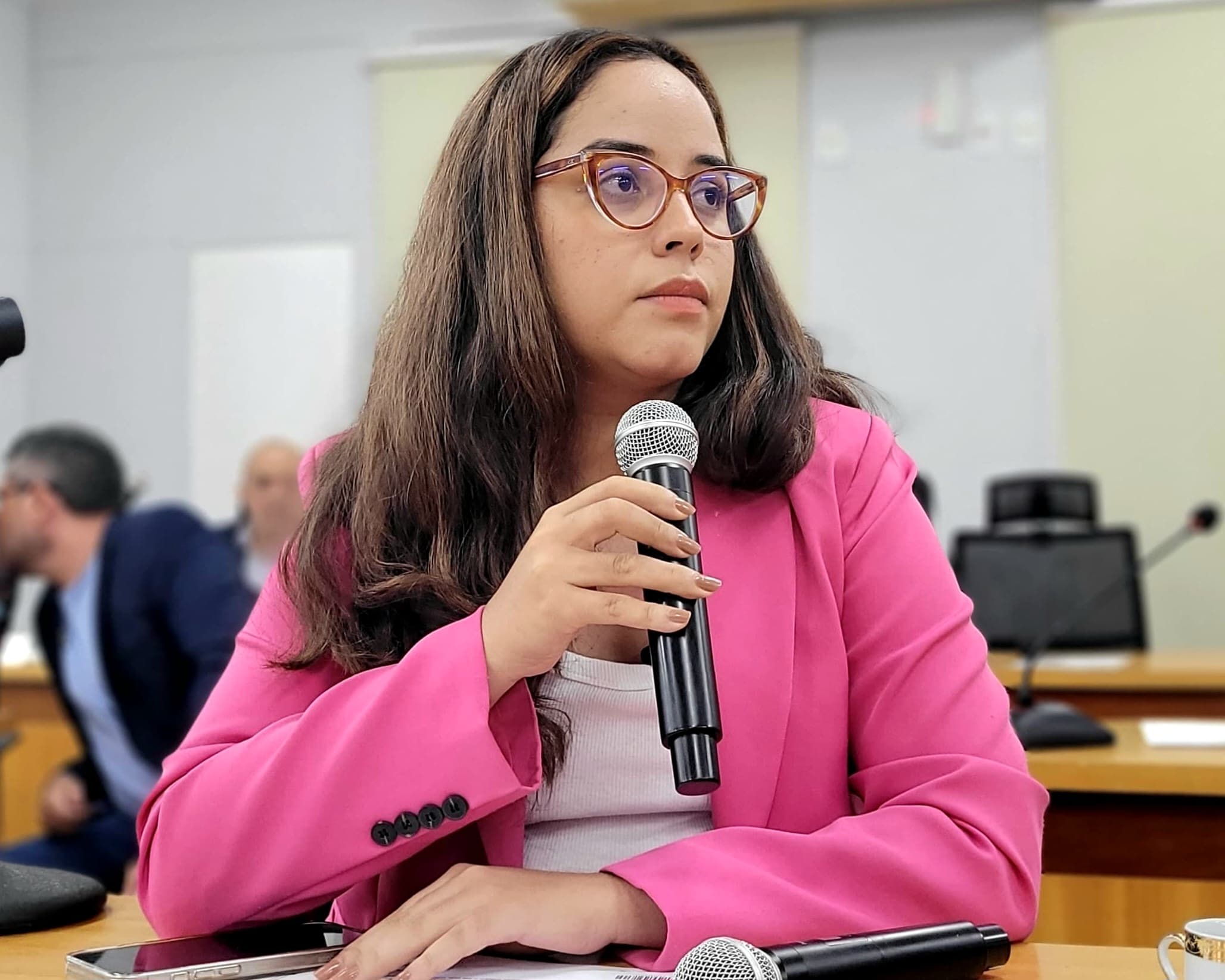 Hanna solicita auditoria na empresa responsável pelos serviços de transporte coletivo na cidade