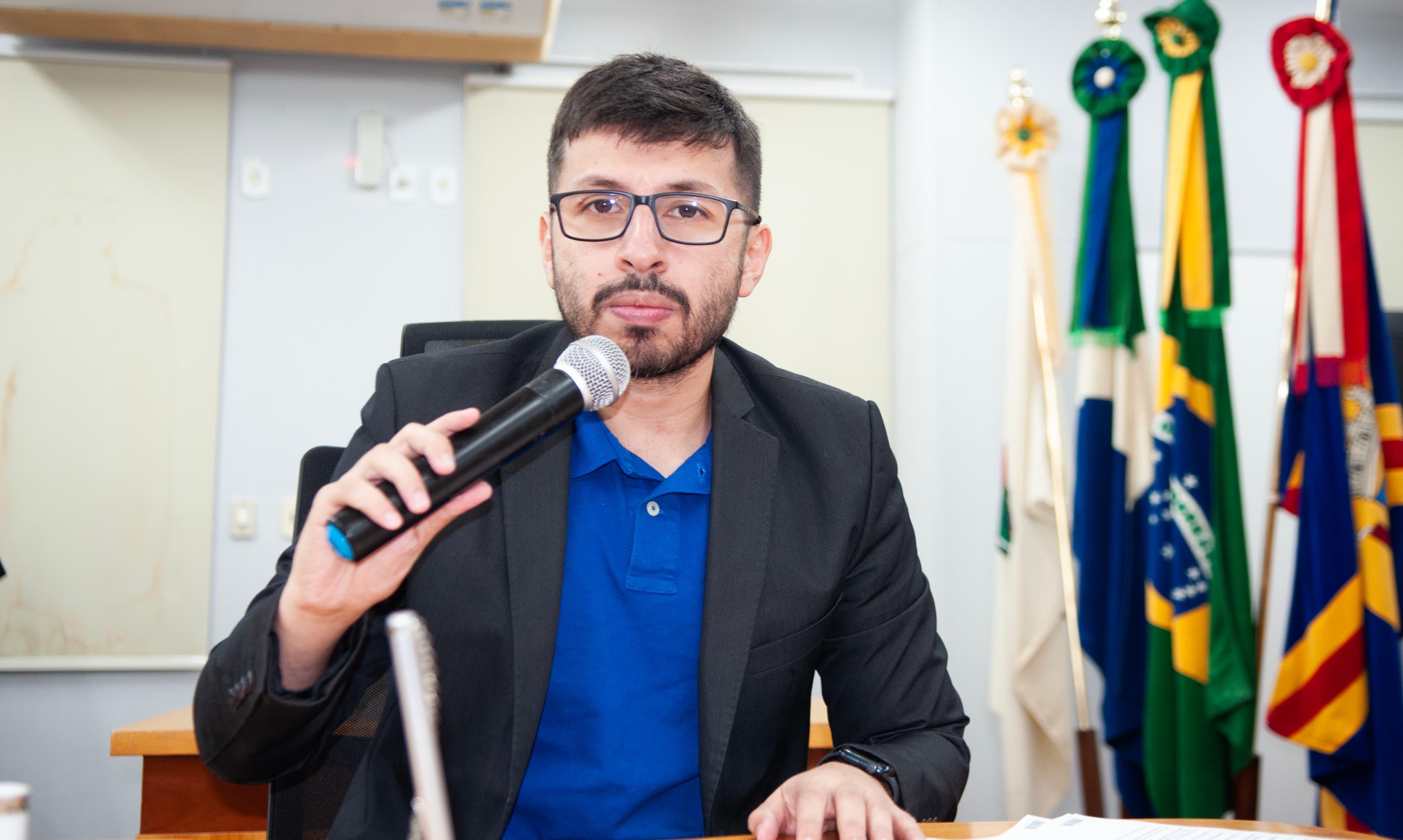 Allex pede informações sobre as obras do novo campo de futebol do Cravo Vermelho