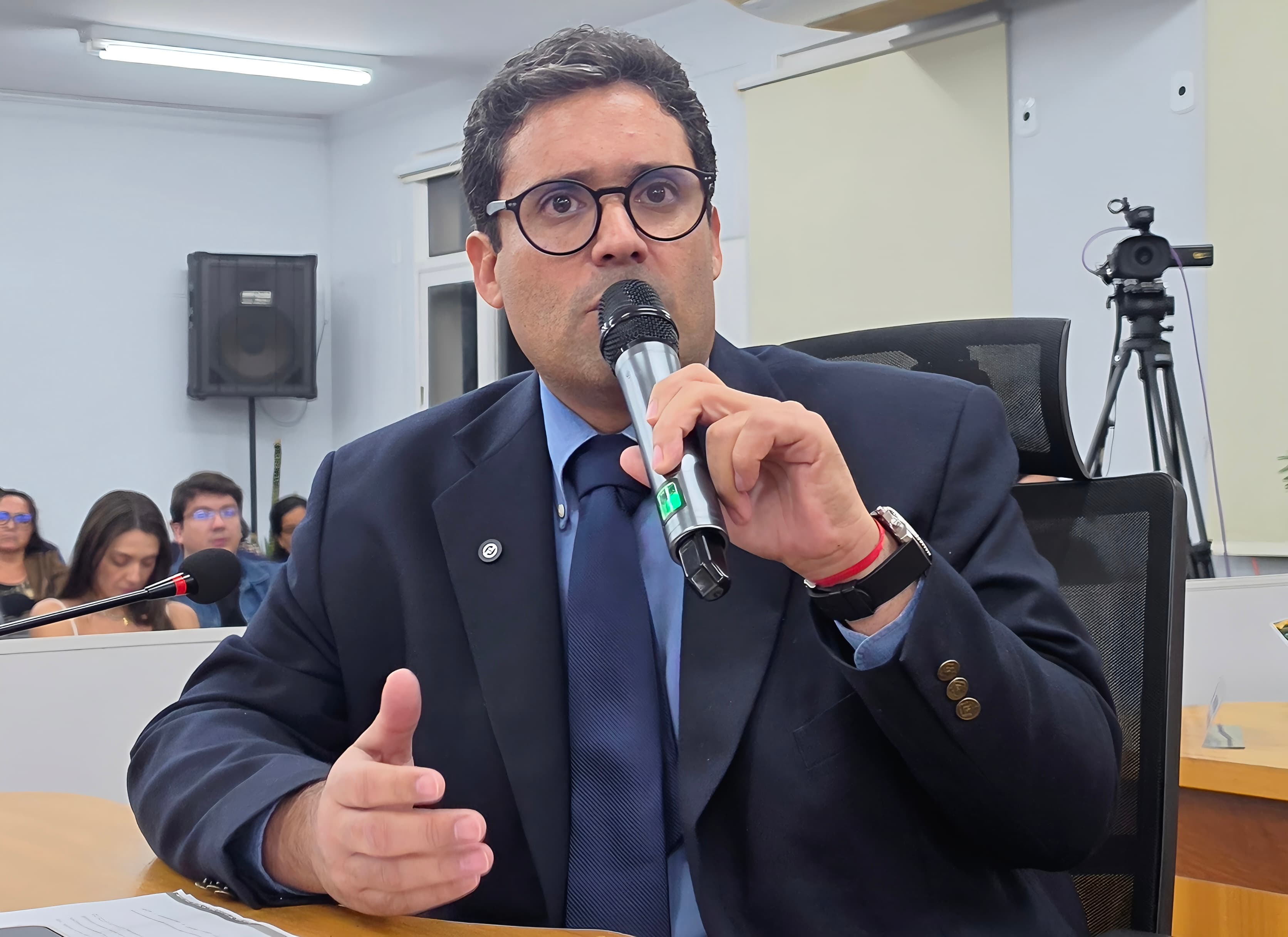 Chicão solicita estruturas adequadas no PS e unidades de saúde para melhorar atendimento à população