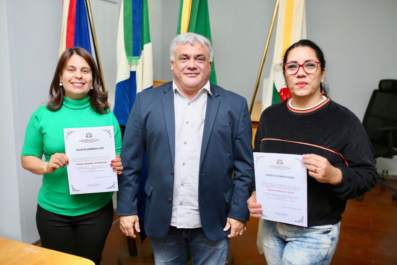 Sessão é marcada por homenagens a pessoas que prestam relevantes serviços na região
