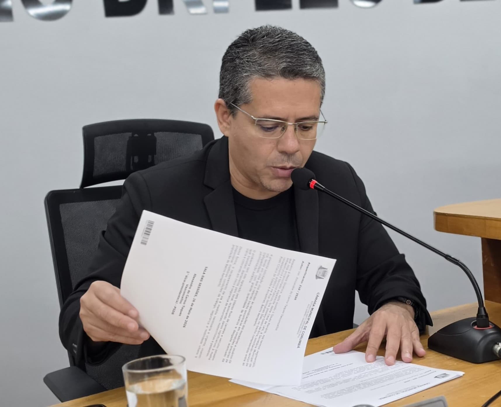 Alexandre solicita recuperação de pavimento da Gonçalves Dias à Prefeitura
