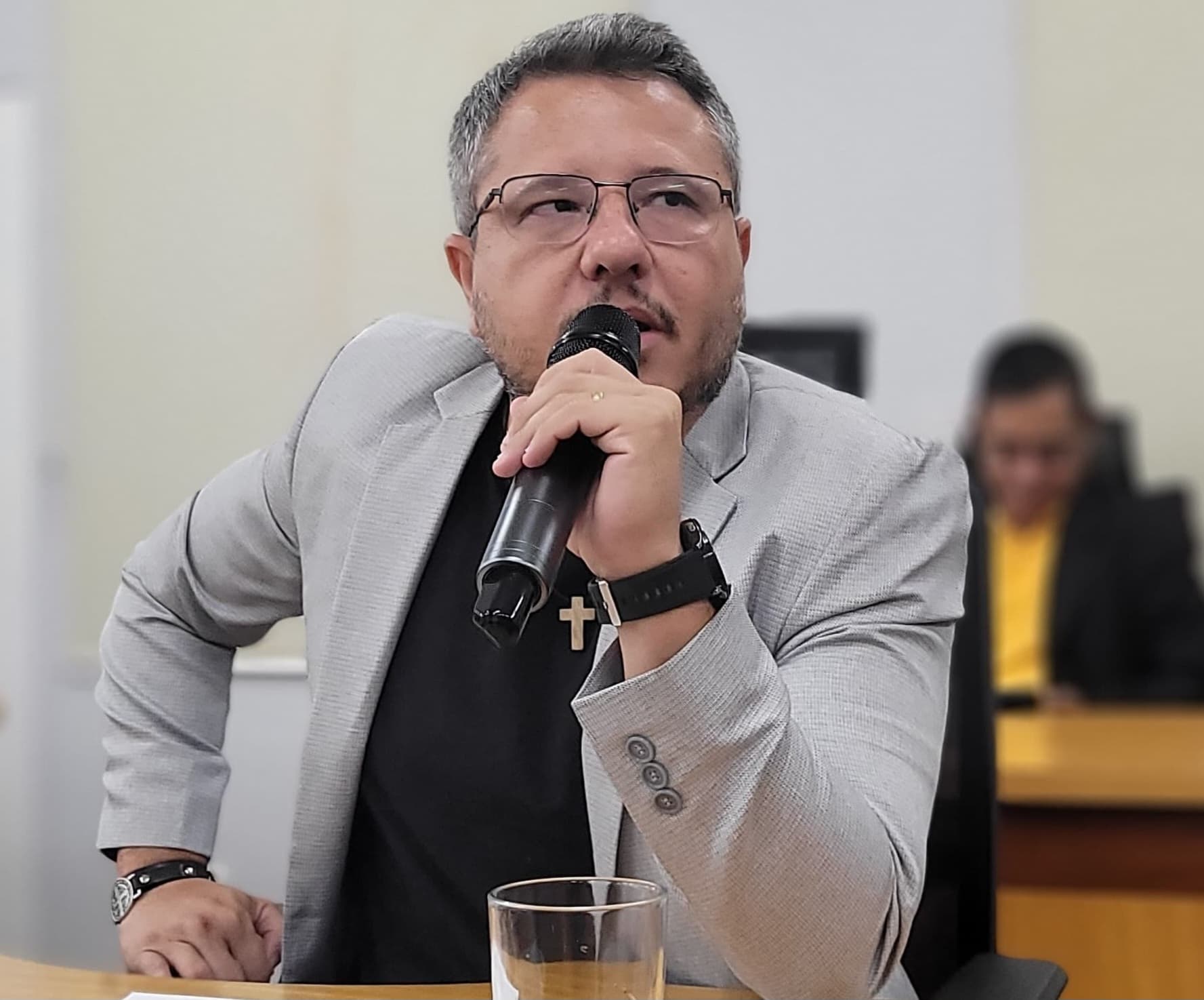 Cazarin pede mais segurança para conter violência em unidade de saúde de Corumbá