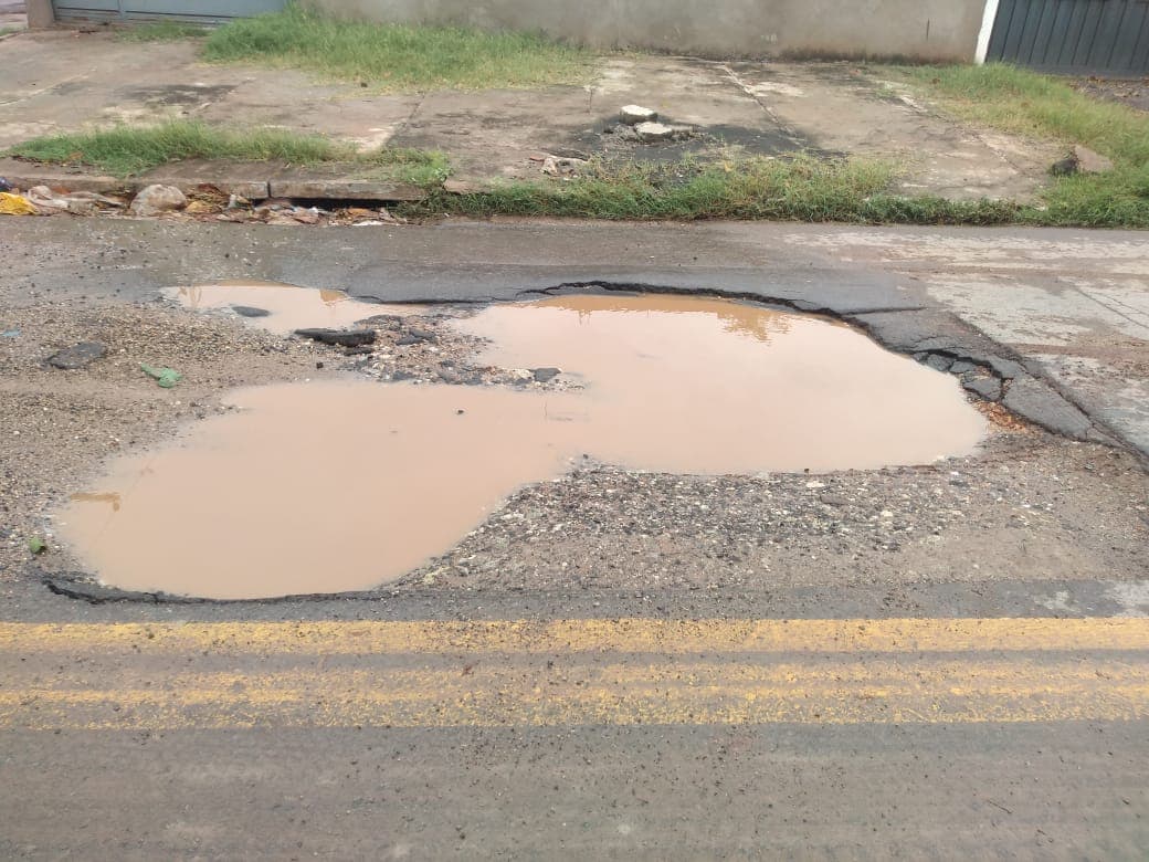 Após concurso, vereadores cobram recuperação de vias públicas em toda a cidade