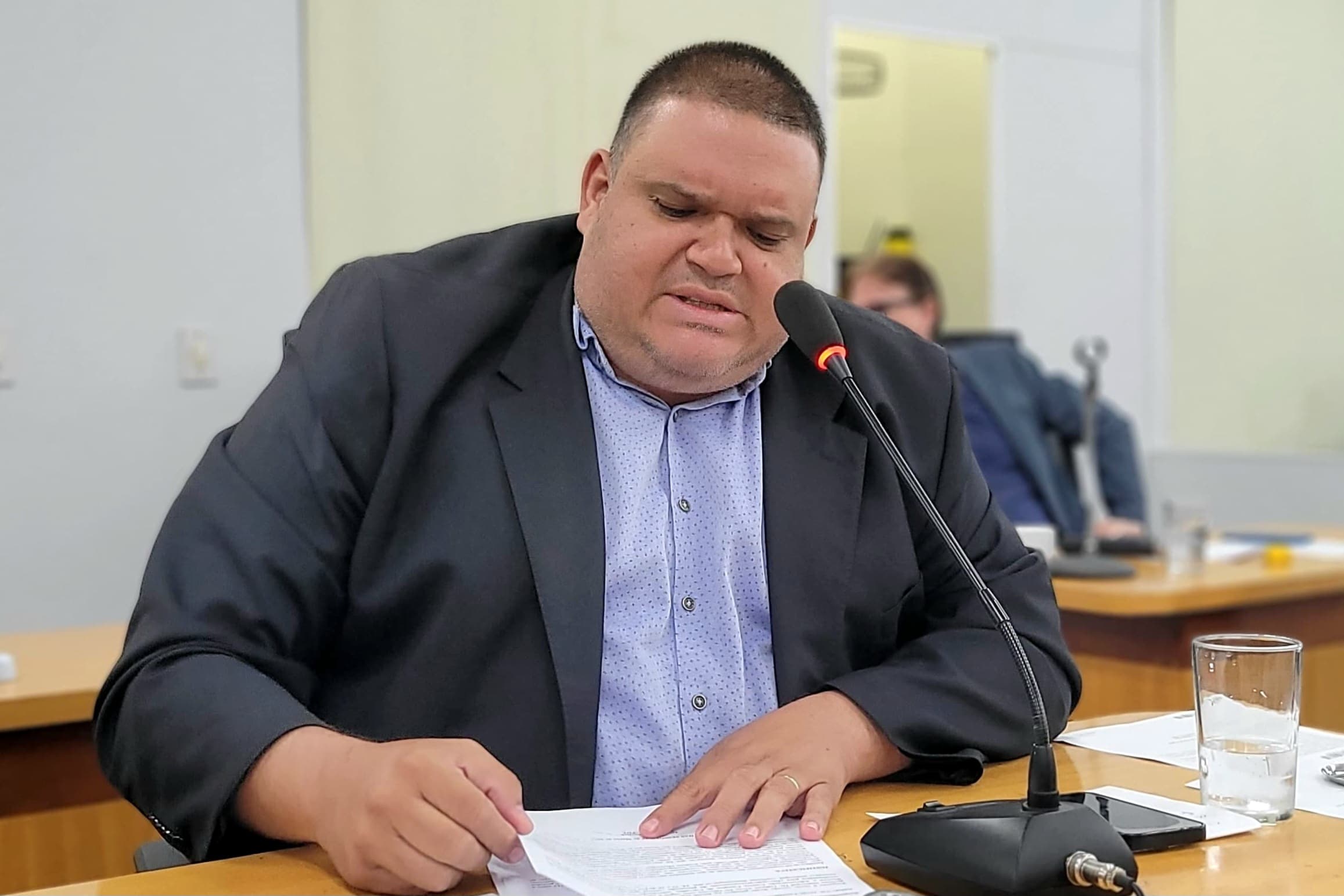 Jovan pede estudos para promoção vertical dos servidores públicos municipais
