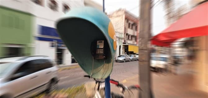 Sancionada lei que prevê transformar orelhões em pontos de internet