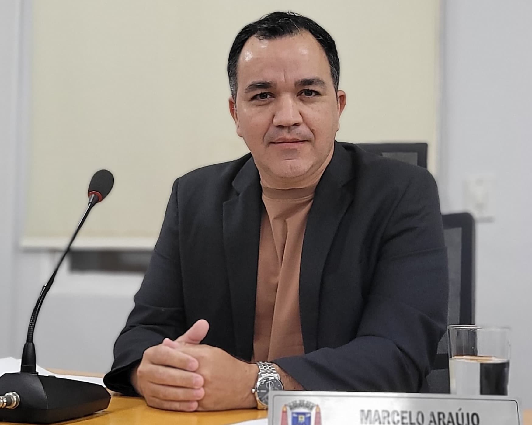 Marcelo pede providências às autoridades para retomada e conclusão de obras em unidade de saúde