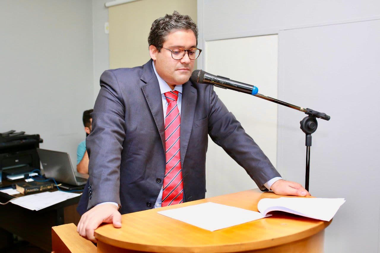 Vereador pede informações sobre consulta para aprimoramento do projeto iluminação pública