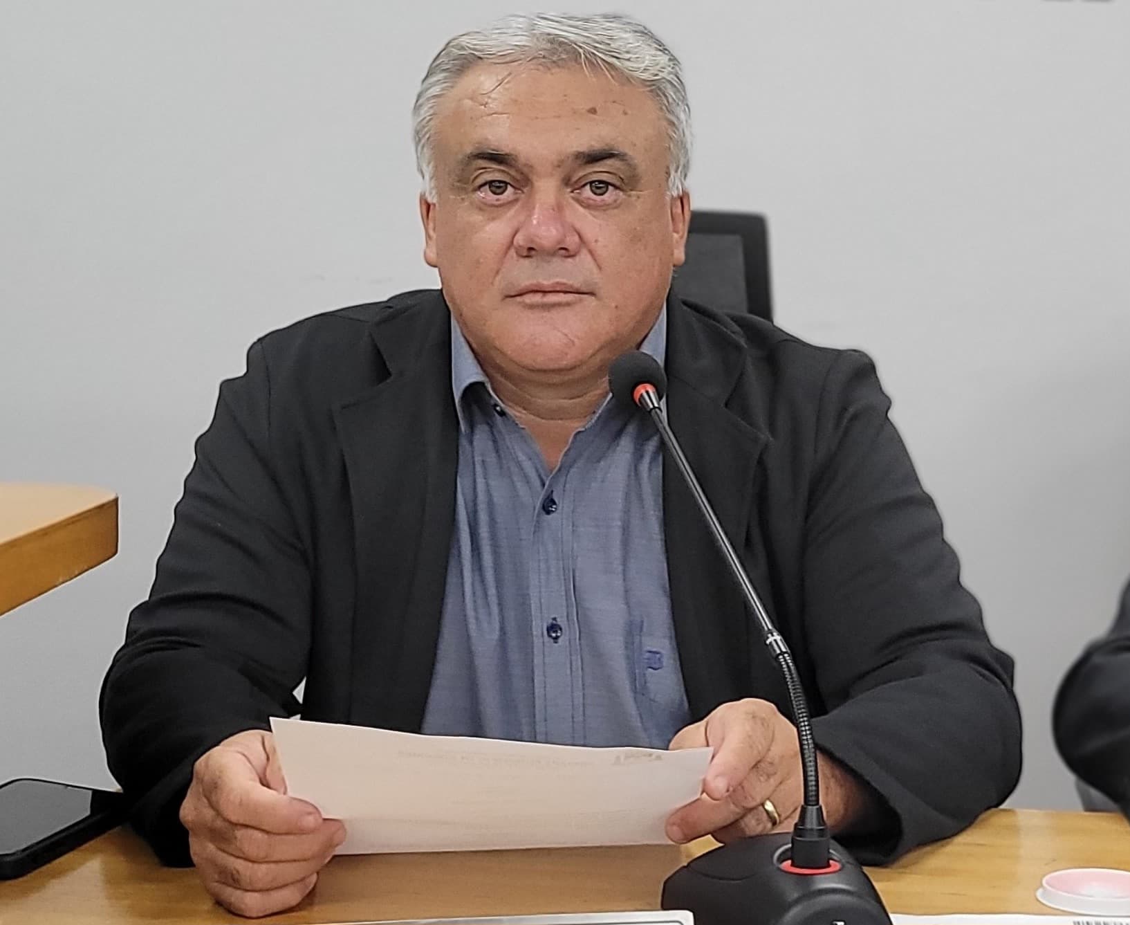Genilson pede estudos para construção de escola, creche e praça esportiva no Ernesto Sassida