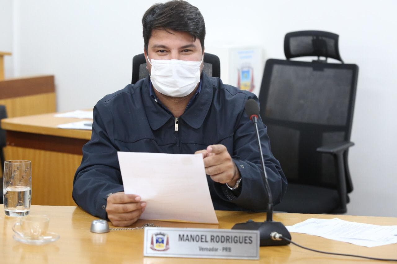 Vereador sugere alteração no estacionamento em frente ao hospital