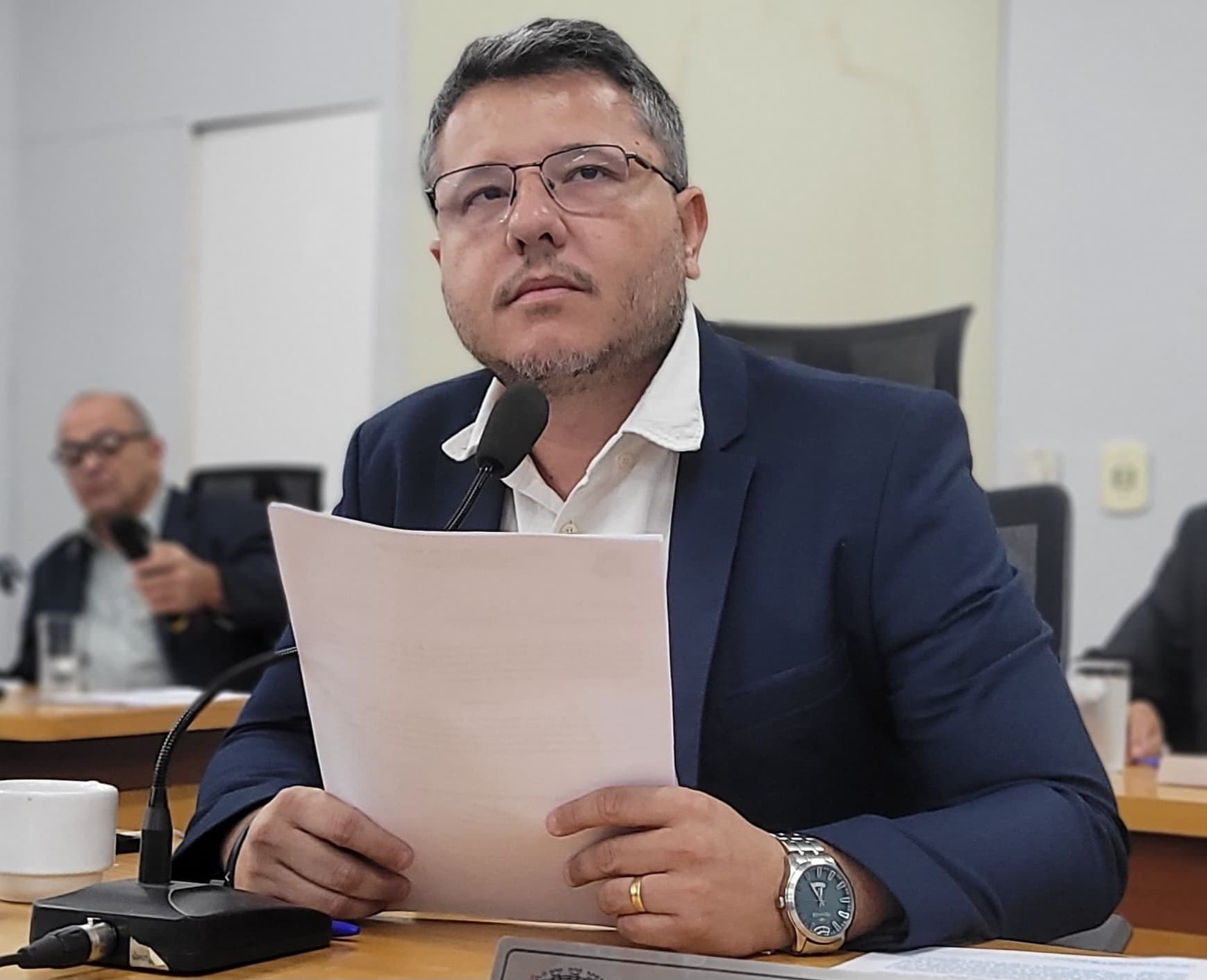 Cazarin reforça necessidade de informações completas sobre fila de espera na Reme