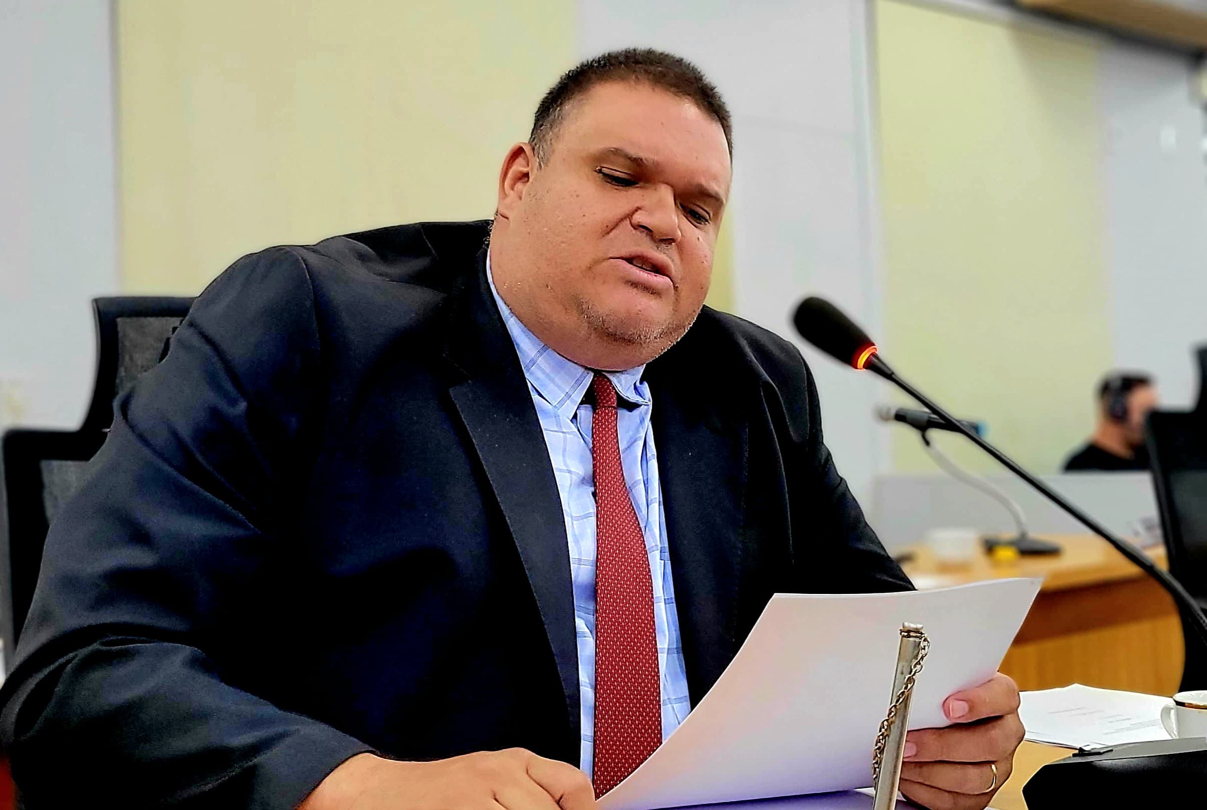 Emenda de Jovan dispõe sobre contagem e suspensão de prazos administrativos