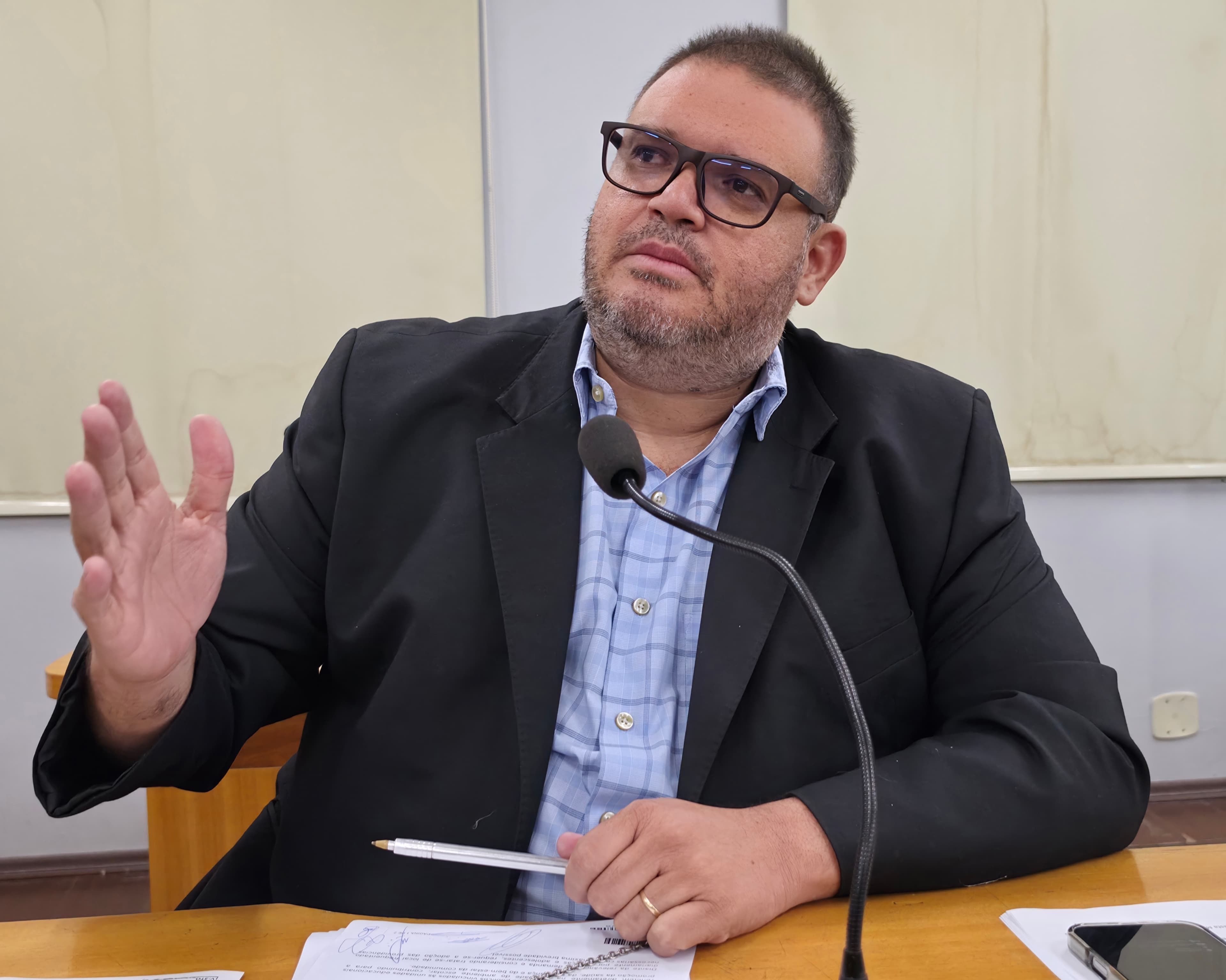 Jovan cobra medidas para reduzir impactos causados à comunidade pantaneira