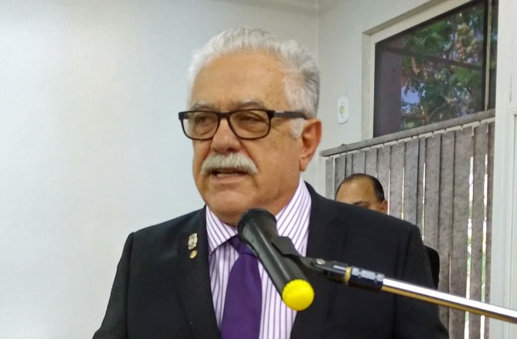 Moradores solicitam a vereador, limpeza da Cacimba da Saúde