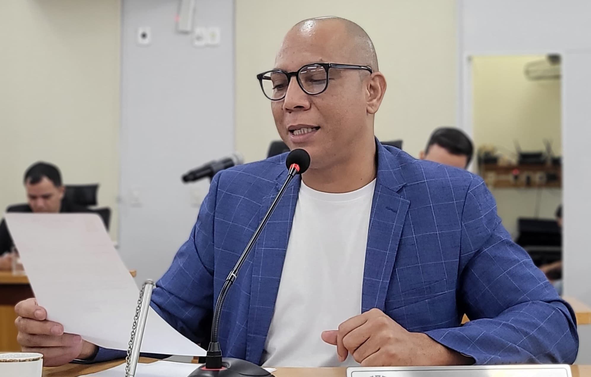 Hesley propõe criação de projeto de reforço escolar na Rede Municipal de Ensino