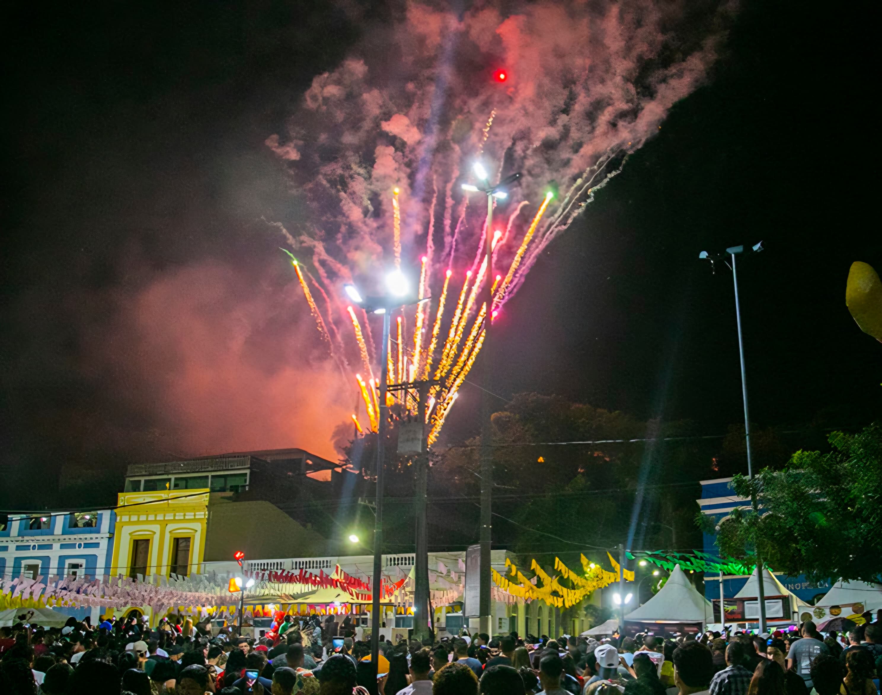 Projeto de Lei que proíbe soltura de fogos de artifício é reapresentado em Corumbá