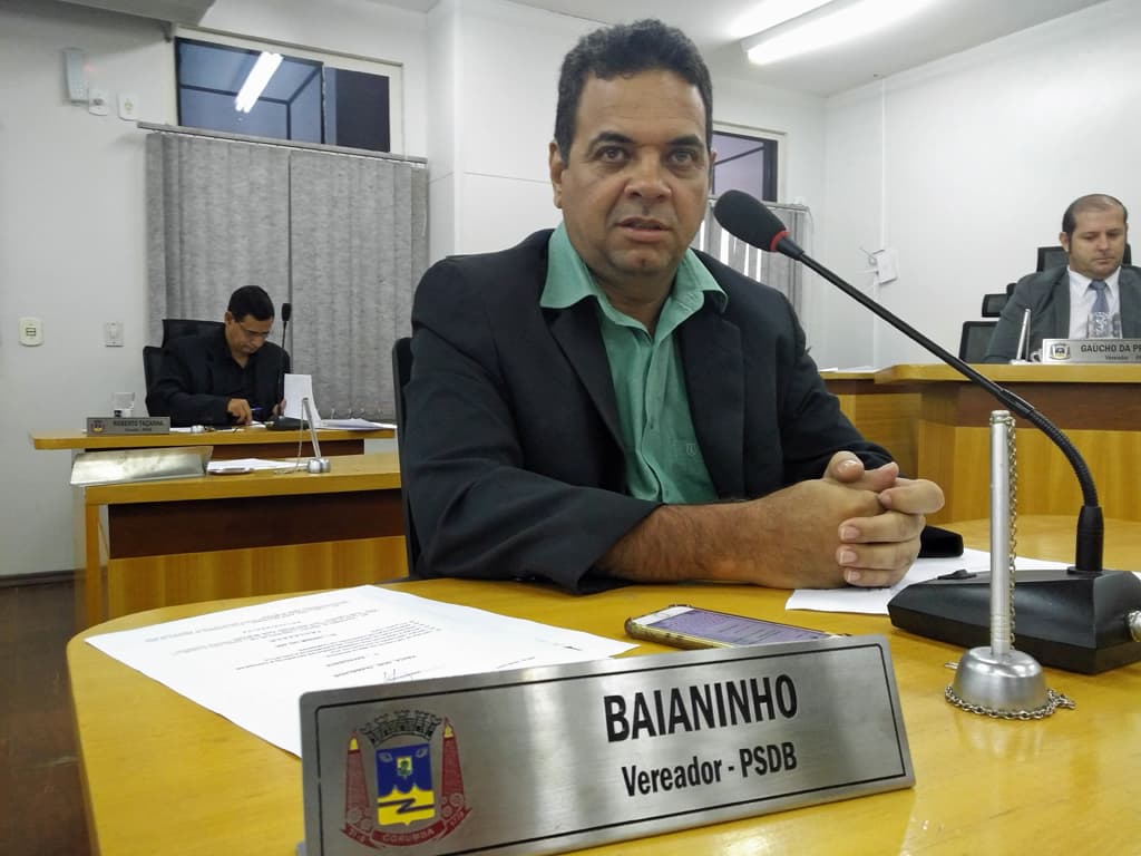 Baianinho pede reabertura da EJA na Escola Damy, no Cristo Redentor