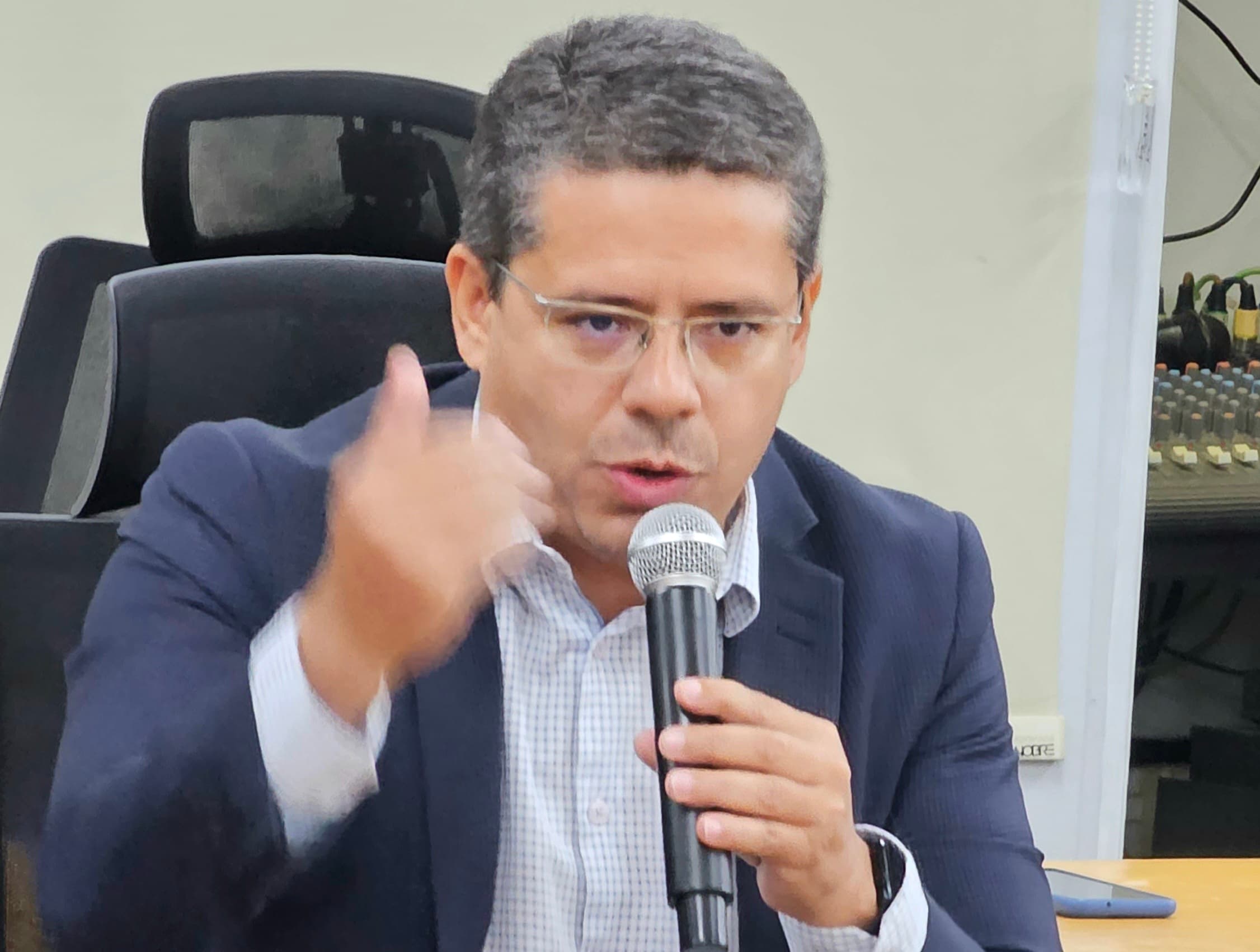 Vereador pede limpeza de acostamento na BR-262 para mais segurança de ciclistas