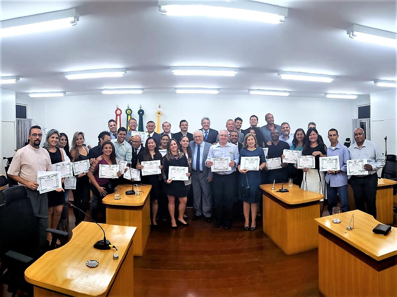 Sessão na Câmara marca homenagens a personalidades corumbaenses