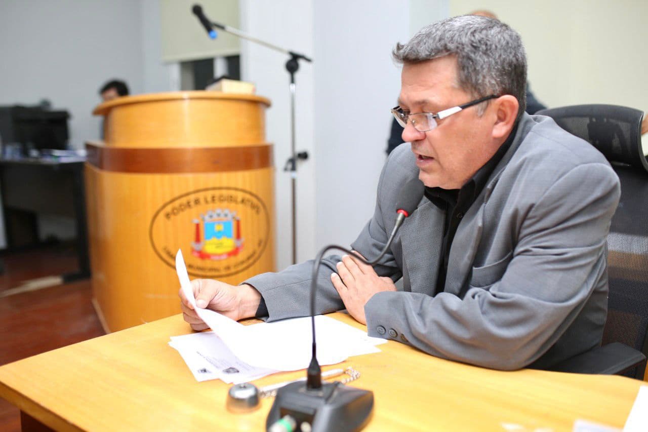 Vereador prega trabalho em sintonia entre Prefeitura e Sanesul na recuperação de pavimento