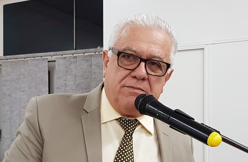 Vereador pede manutenção de vias para atender o transporte coletivo