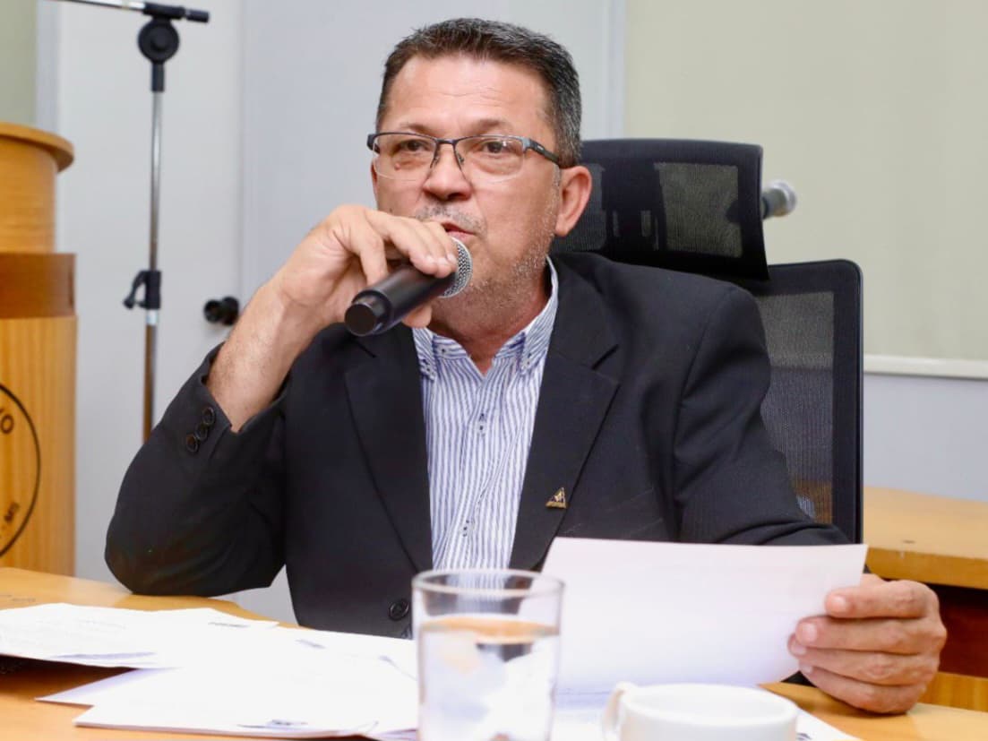 Vereador busca melhorias para atender a comunidade do Bairro Industrial