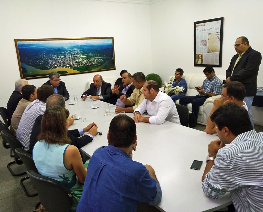 Câmara pede intervenção de Pedro Chaves para acelerar o curso de medicina