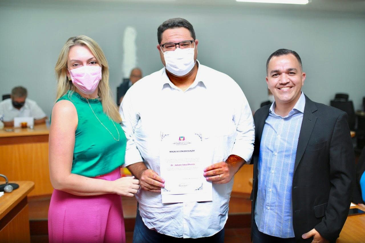 Vereador pede limpeza em via urbana central para eliminar focos de doenças