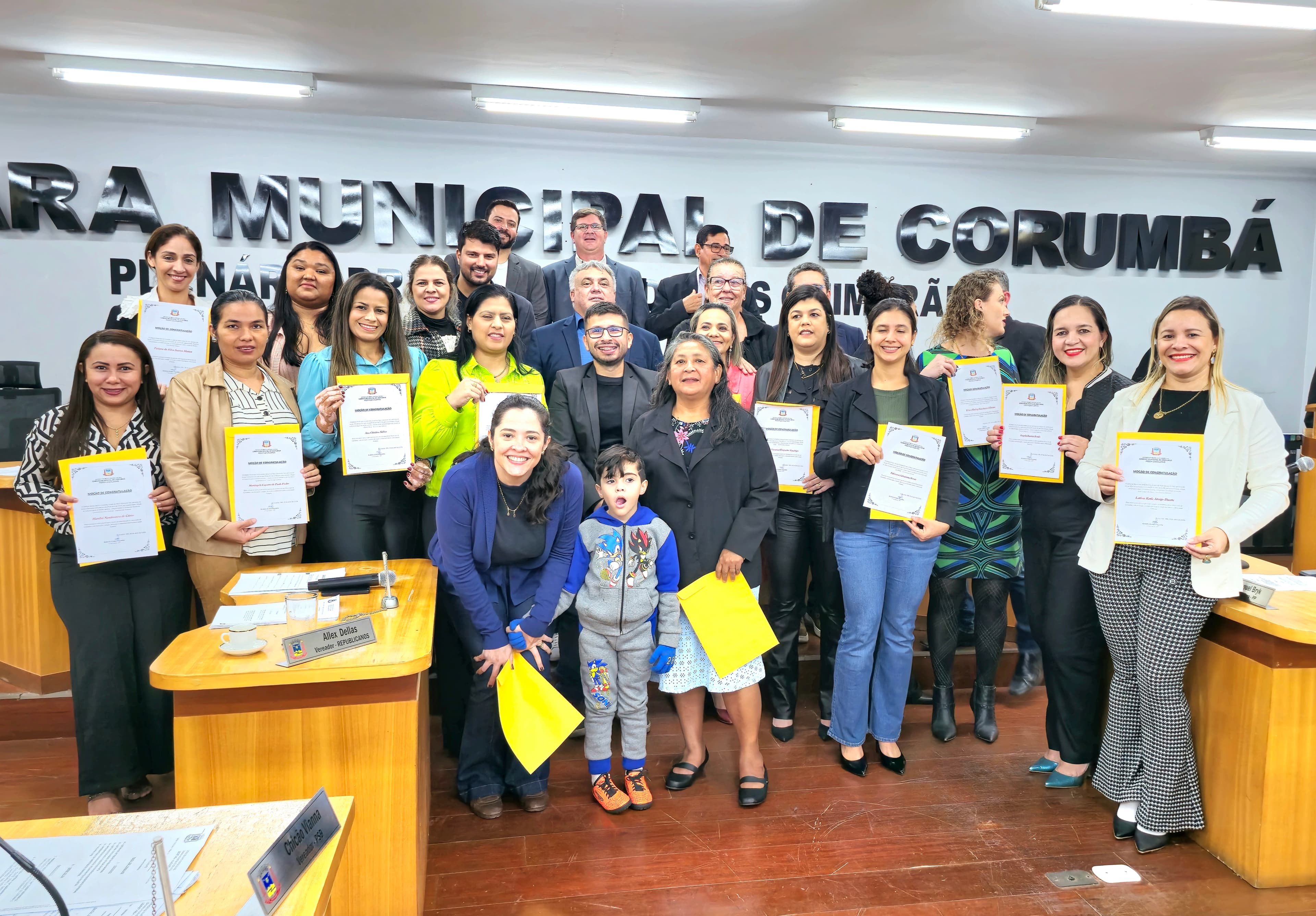 Homenagens marcam o Dia do Enfermeiro e o Dia Internacional da Enfermagem na Câmara