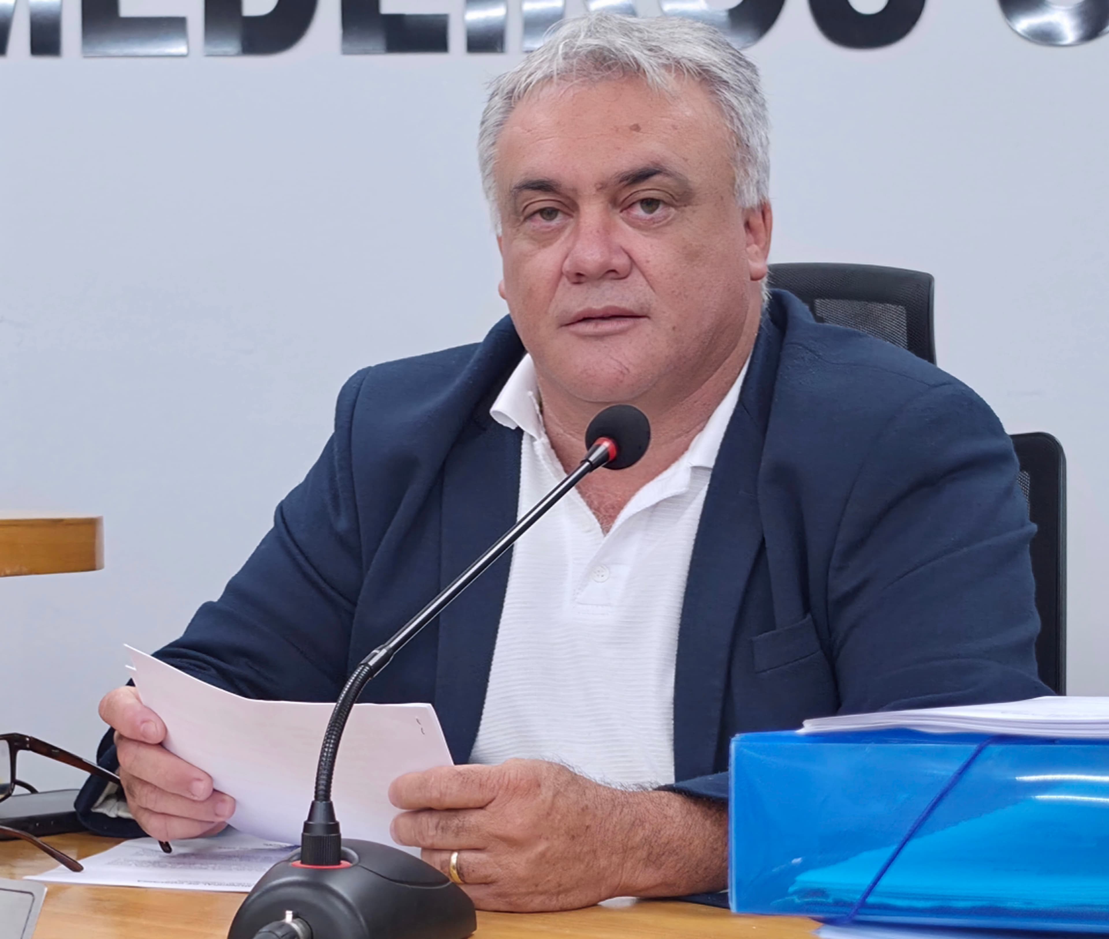 Pavimentação da Luiz Feitosa, no Jardim dos Estados, é solicitada por Genilson, na Câmara