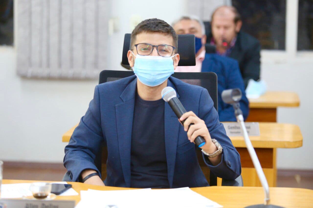 Vereador solicita área exclusiva para atender transporte escolar no centro da cidade